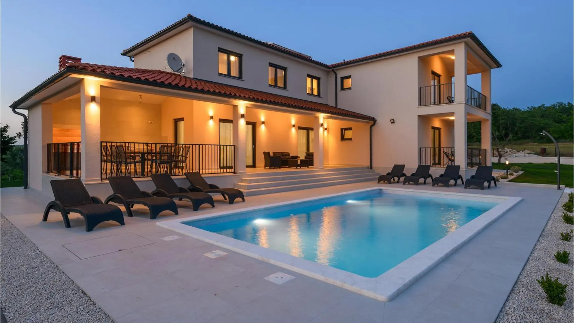 Cozy Home In Prodol With Wifi Manjadvorci 0*,