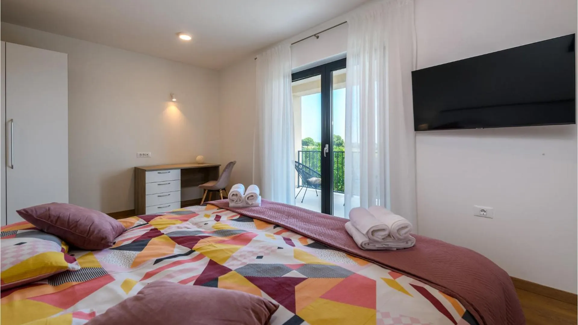 Cozy Home In Prodol With Wifi Manjadvorci 0*,